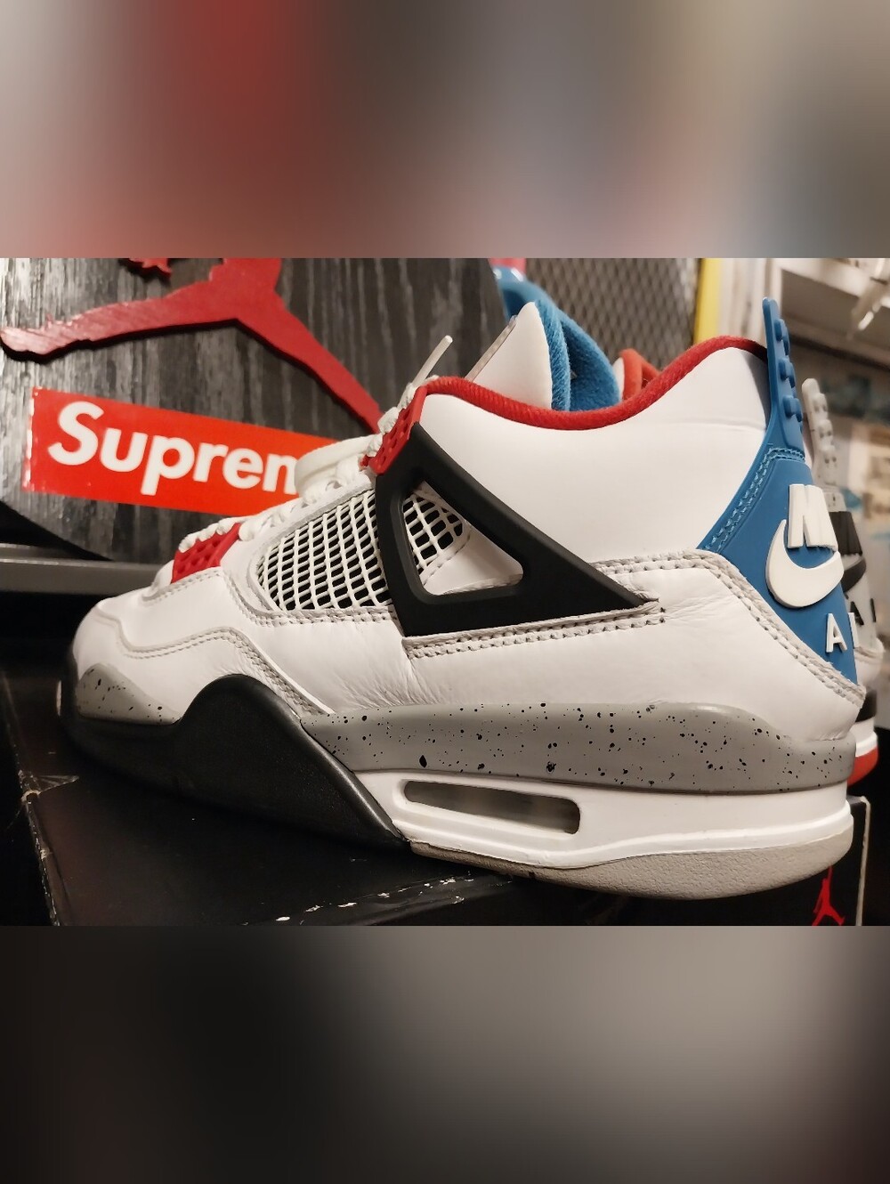 Retro Jordan 4 'What The' Size 9 Men's - Picture 3 of 16